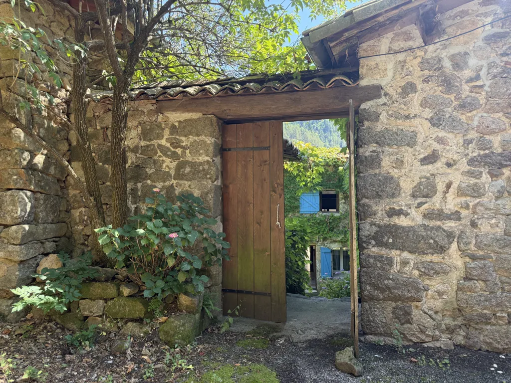 Välivaade - Authentic Hamlet House with Garden in Lentillères