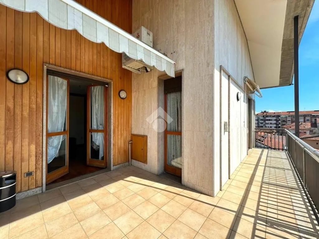 Balcone - Attico con vista centrale a Savigliano
