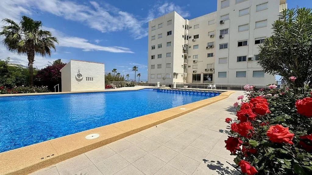 Piscine - Seafront Apartment with Pool in L'Albir