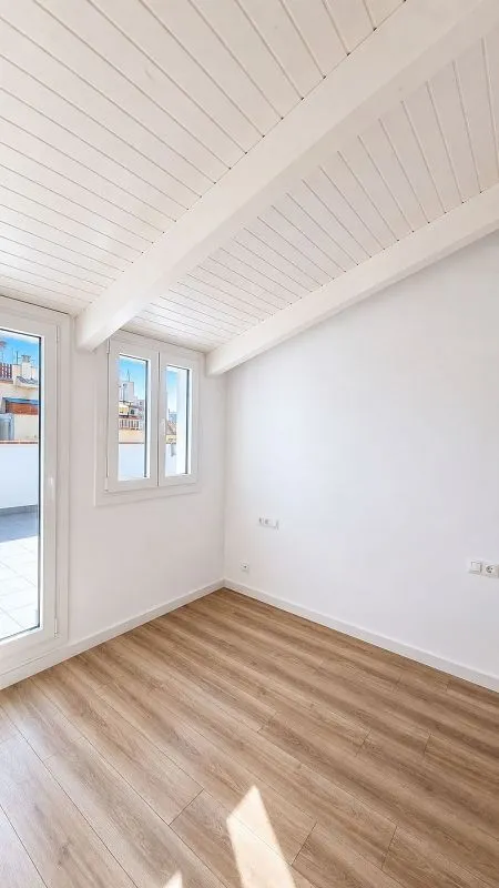 Pièces - Duplex Apartment with Balcony in Castelldefels Centre