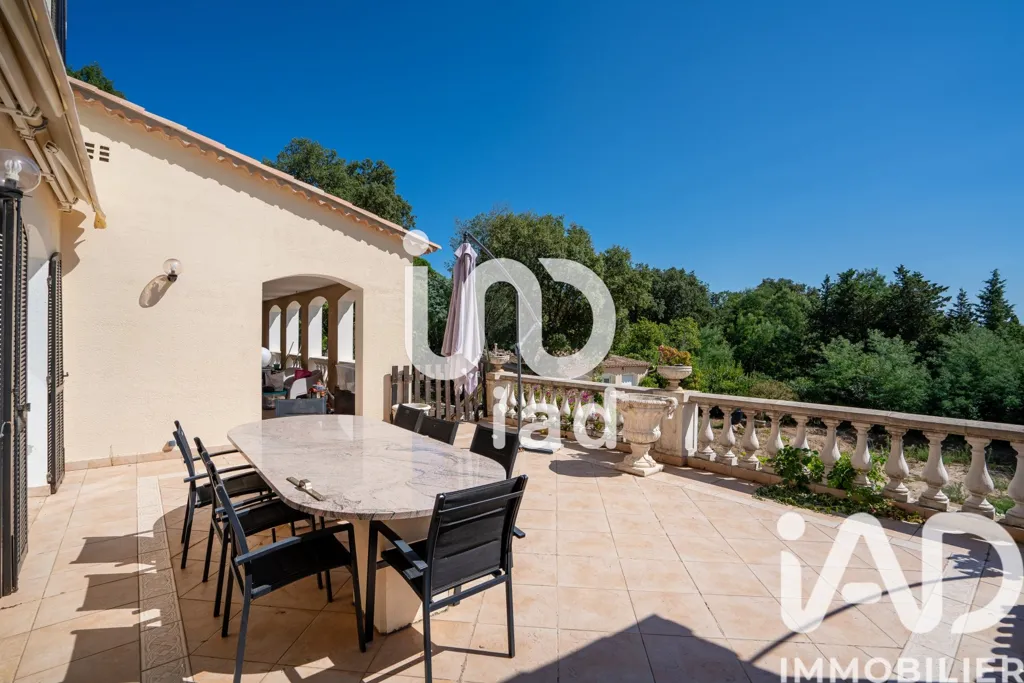 Terrass - Character House with Pool in Prestigious Domaine