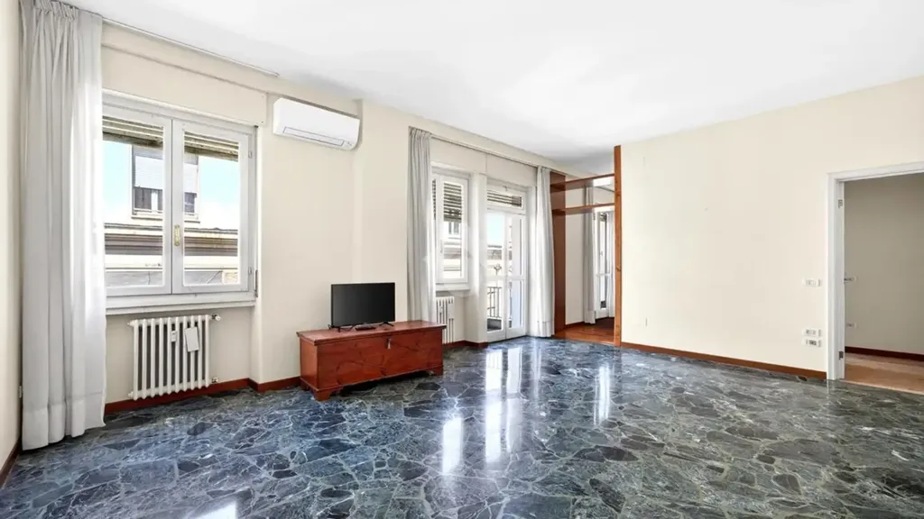 Soggiorno - Spacious Apartment with Balcony in Brescia