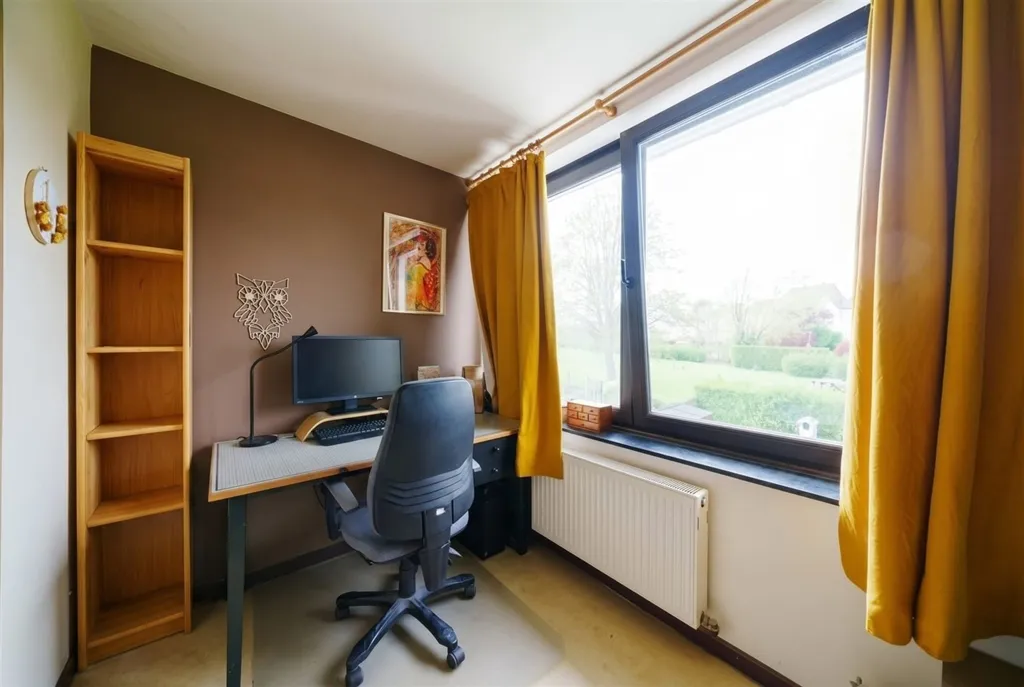 Office - Two-Faced House with Garden in Gembloux