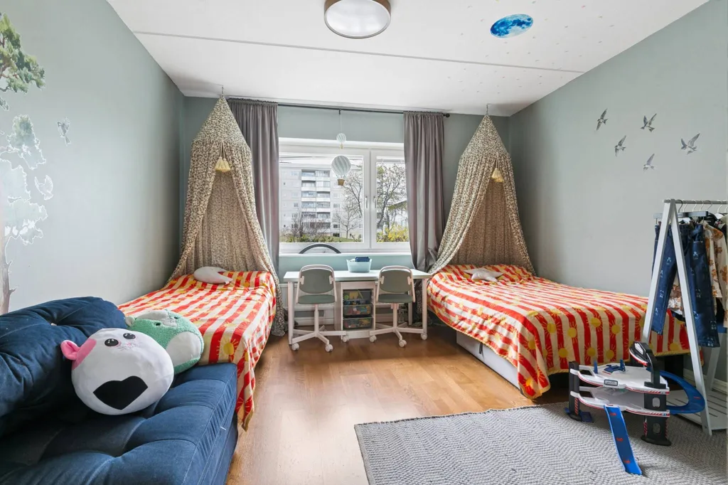 Dormitorios - Bright Apartment with Balcony in Brandbergen