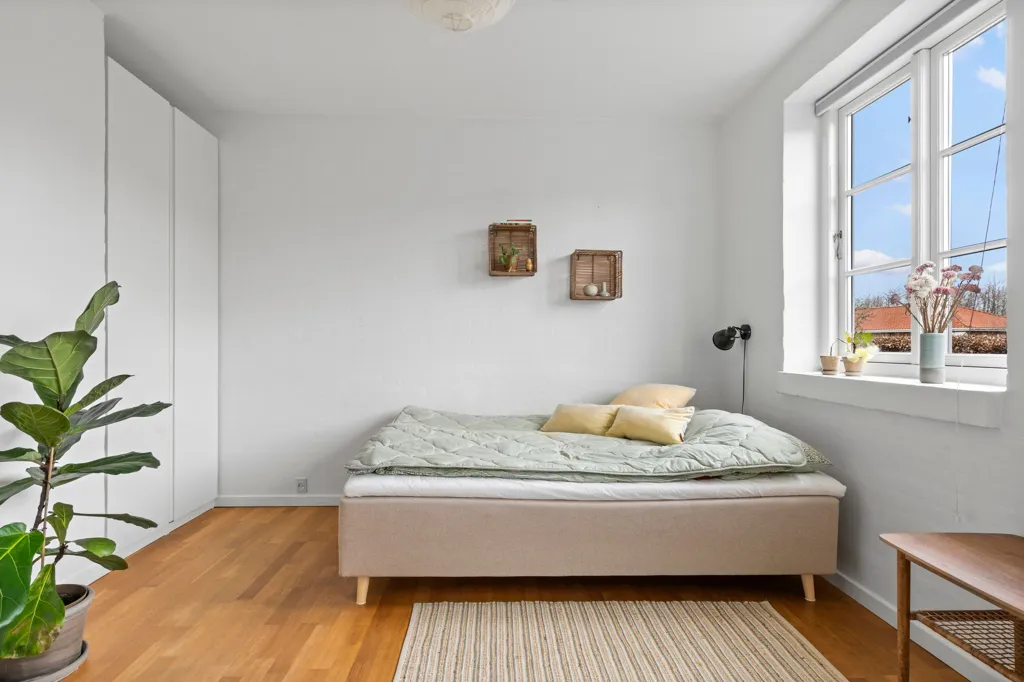 Magamistoad - Classically Designed House with Garden in Svogerslev