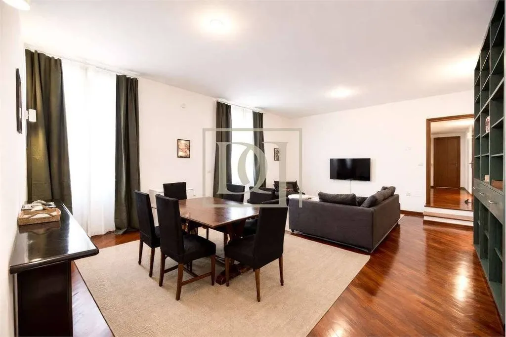 Elutuba - Luxury Apartment with Triple Exposure in Milan