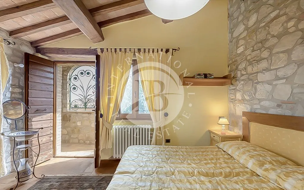 Chambres - 12-Bedroom Villa with Pool in Todi, Italy