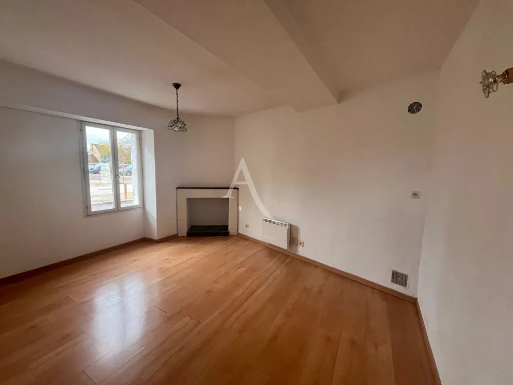 Toad - Ground Floor Flat with Intercom in Pontlevoy