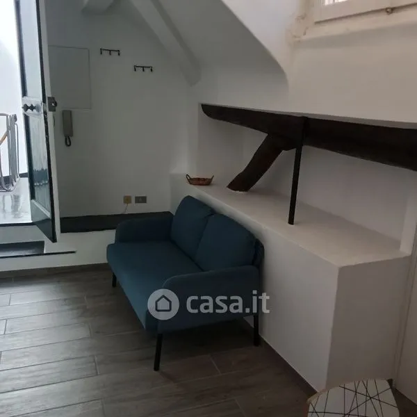 Séjour - Mansarded Studio in Historic Building, Genoa