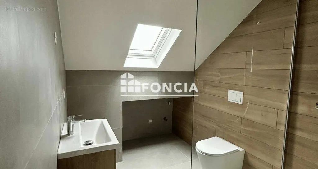 Vannitoad - Refurbished 3-Bed Flat in Gaillard