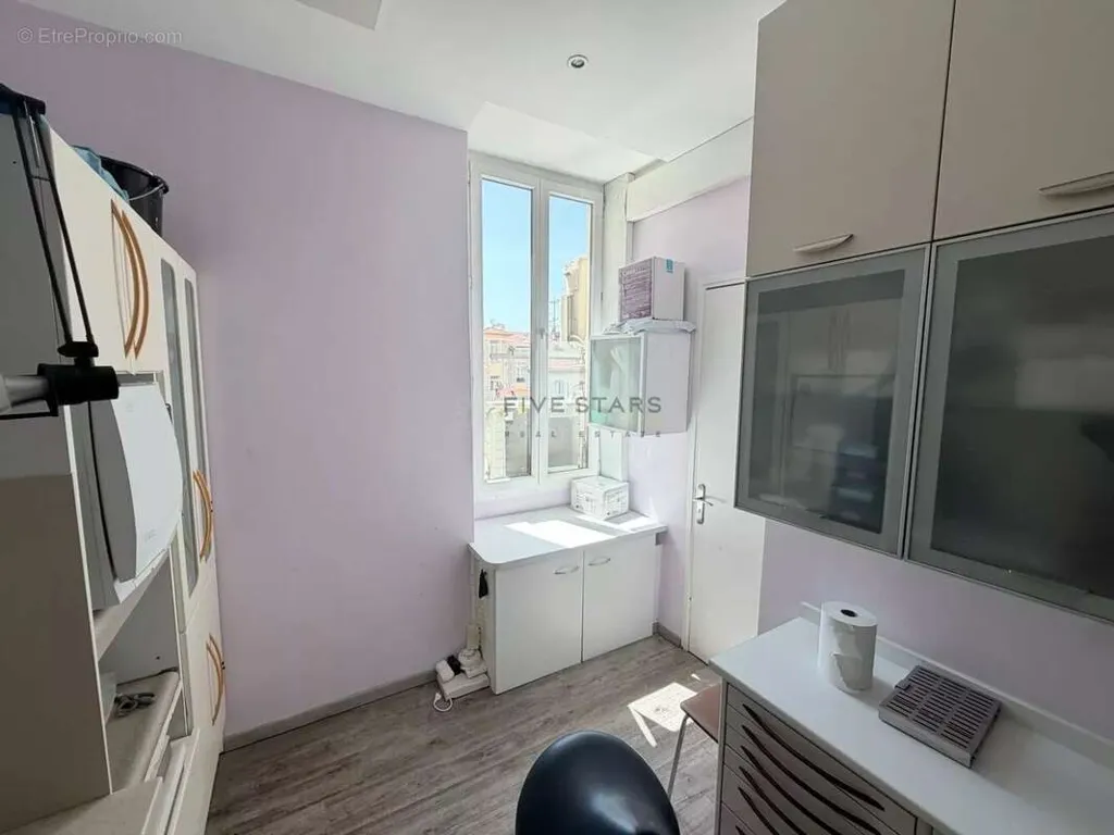 Kabinet - Luxury Apartment with Business Potential in Nice