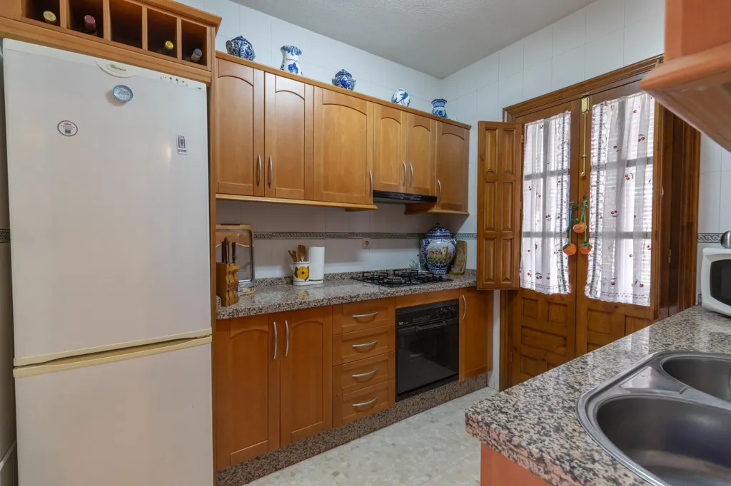 Cuisine - Terraced House with Courtyard in Albaicín