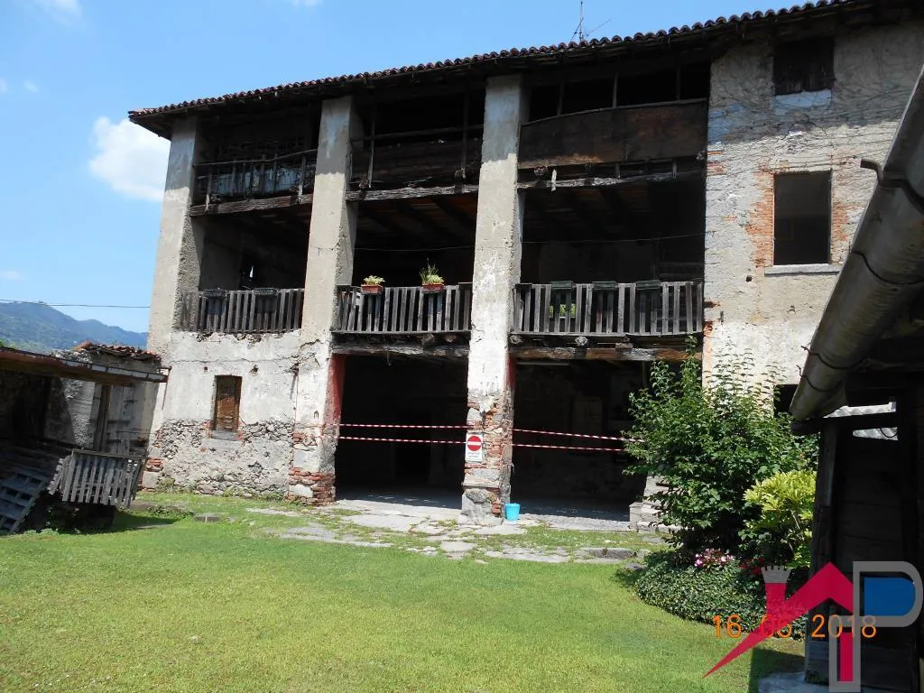 Extérieur - Rustic Farmhouse with Terrace in Cisano Bergamasco