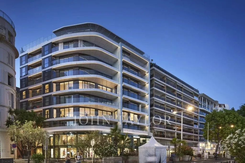 Exterior - Luxury Apartment on Croisette in Cannes