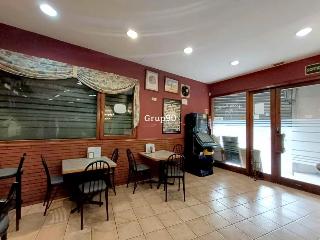 Rooms - Restaurant for Rent with Terrace in Lleida