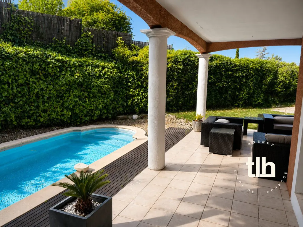 Piscine - Villa avec piscine et jardin à Prades-le-Lez