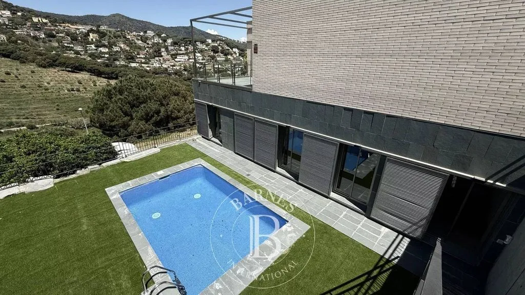 Piscine - Luxury House with Pool in Alella, Spain