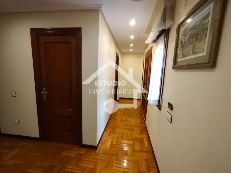 Ingresso - Central Flat with Parking in Viana