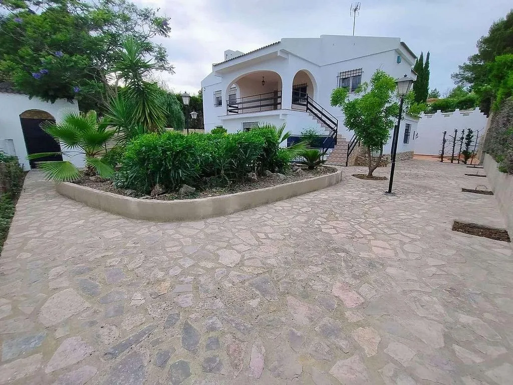 Extérieur - Chalet with Pool and Terrace in Turís