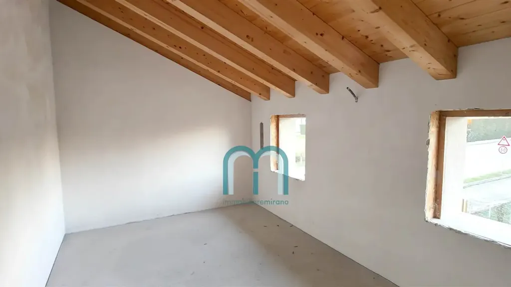 Pièces - Contemporary Apartment with Solar Panels in Salzano