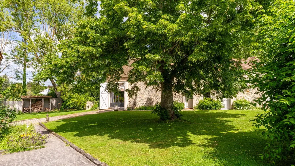 Garden - Renaissance Mill with Equestrian Facilities near Paris