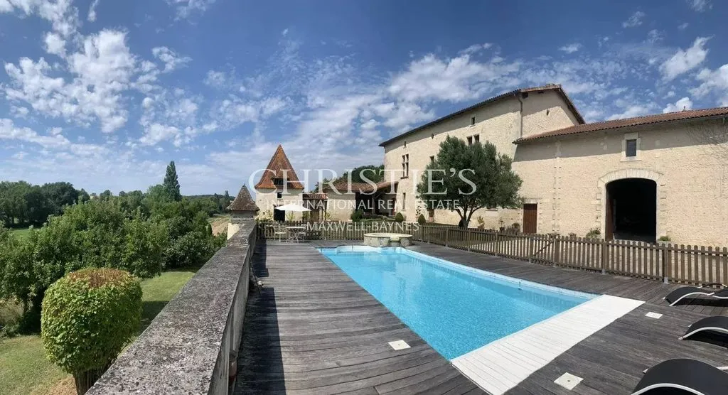 pool_area