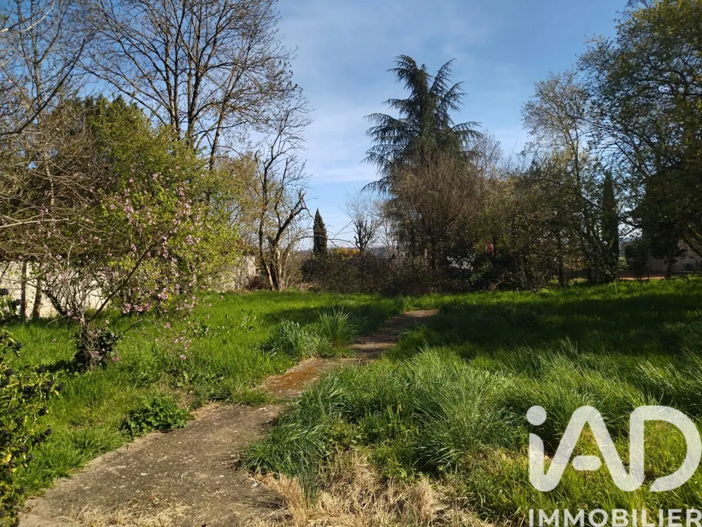 Aed - Renovable Chalet Plot with Garden in Tassin-La-Demi-Lune