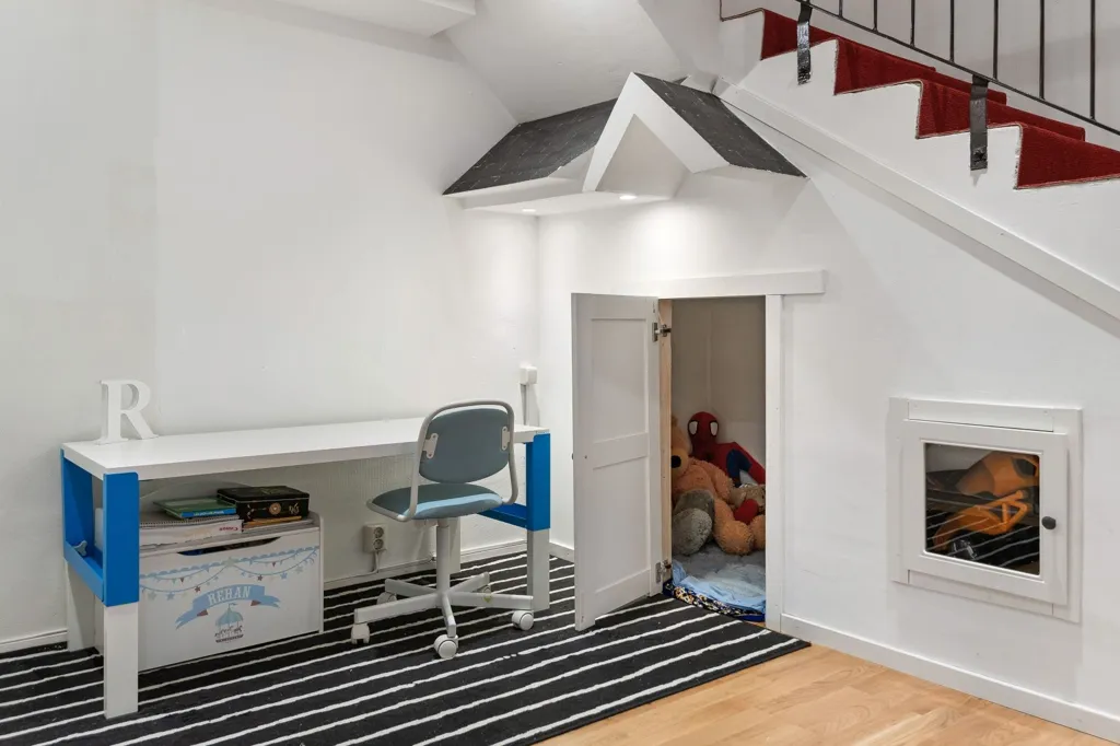 Pièces - Unique Apartment with Terrace in Kista