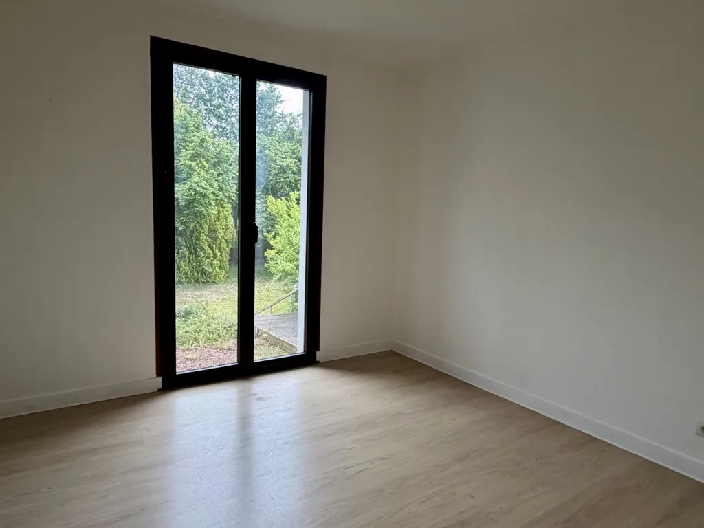 Pièces - Maison avec jardin et garage à Savonnières