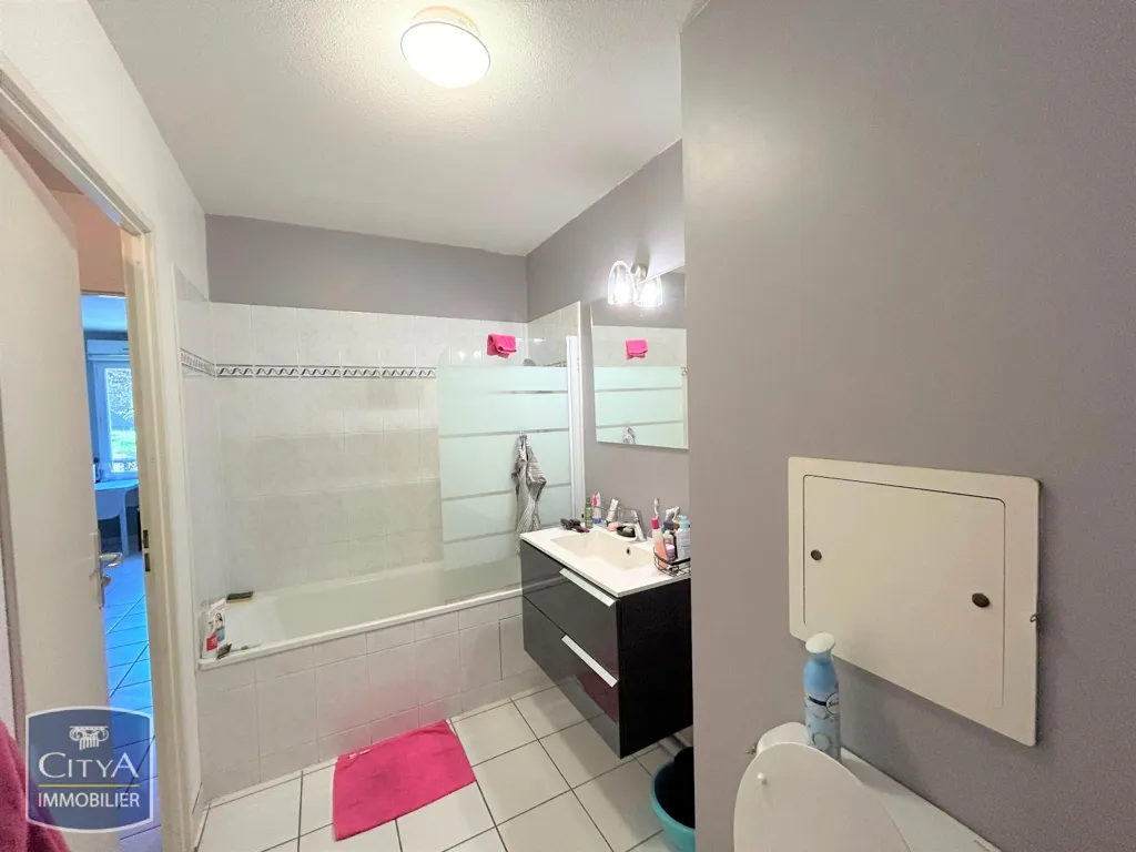 Salles de bain - Appartement T1 avec Parking à Limoges