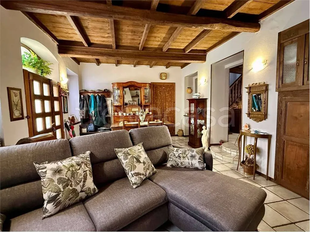 Séjour - Rustic Semi-detached House with Balcony in Armeno