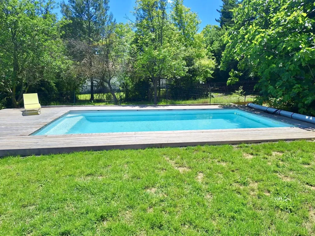 Piscine - Villa Moderne avec Piscine à Saint-André-de-Sangonis