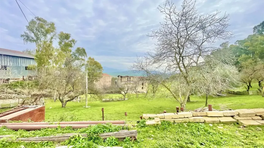 Aed - Rustic Villa with Private Garden in Enna