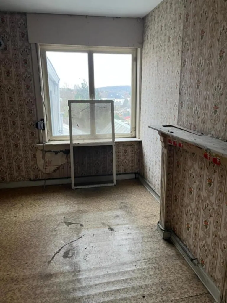 Salón - Rijwoning to Renovate near Ronse Centre