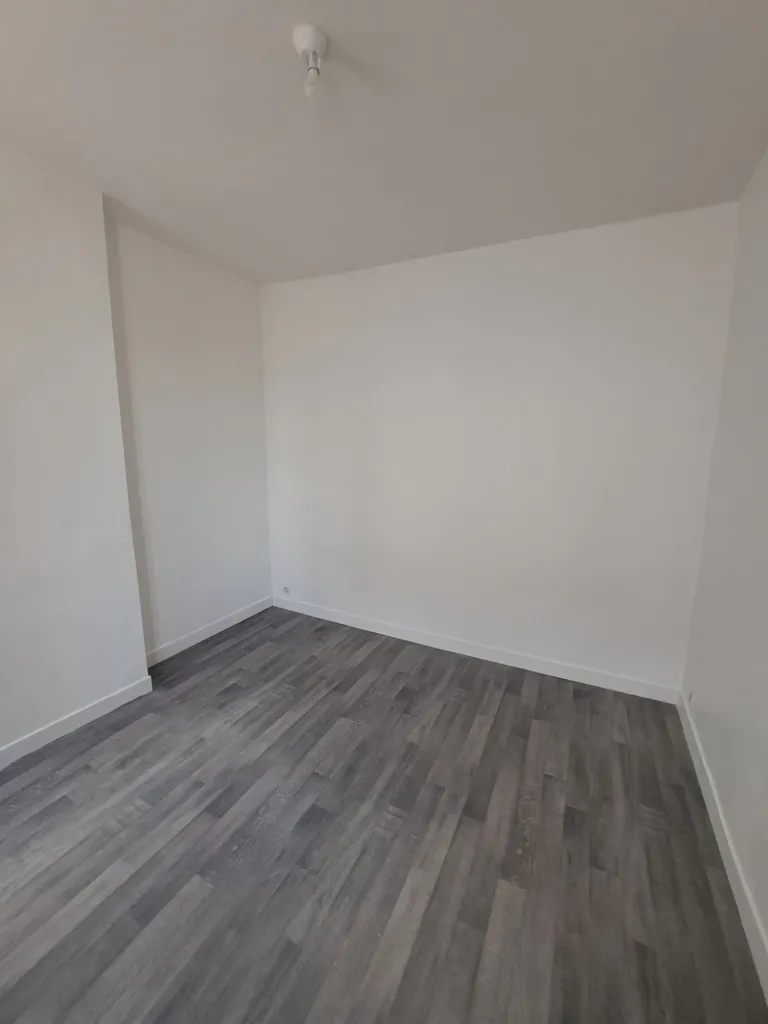 Pièces - Appartement 3 Pièces dans Quartier Calme à Châtillon