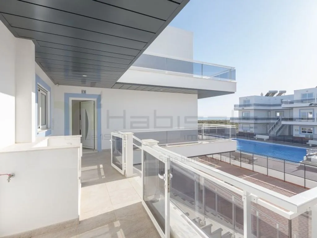 Rõdu - Luxury Duplex Apartment with Sea View in Praia Lota