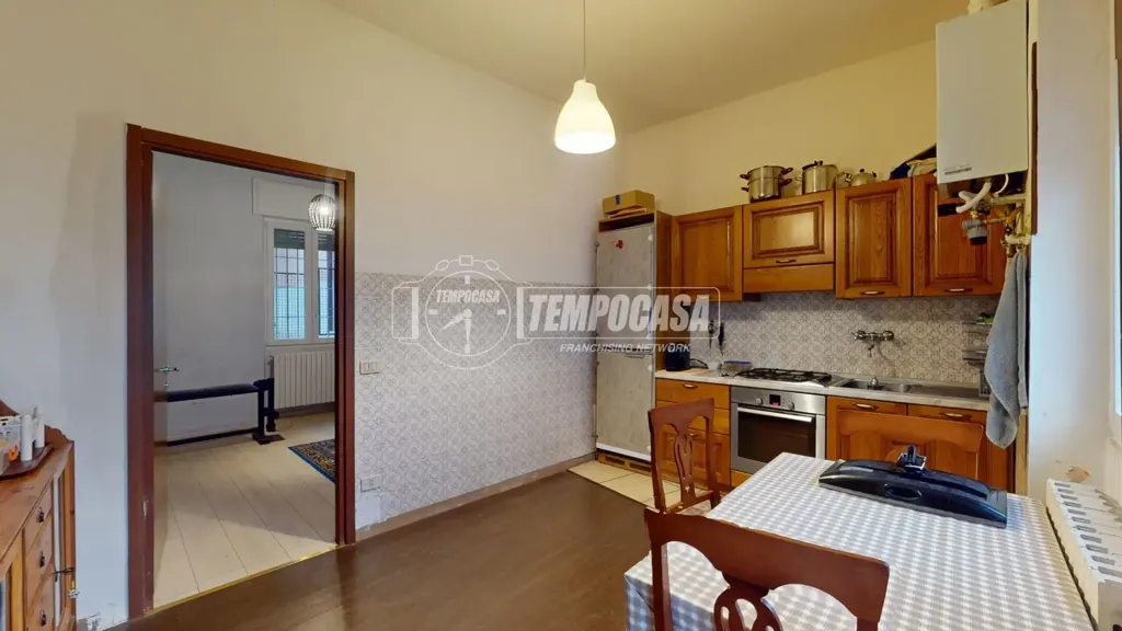 Cuisine - Three-Bedroom Apartment with Courtyard in Besana in Brianza