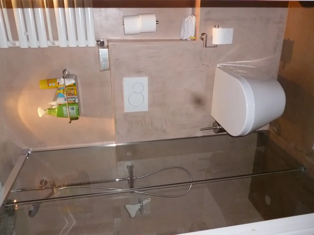 Vannitoad - Shared Apartment with Water Park View in Park Area