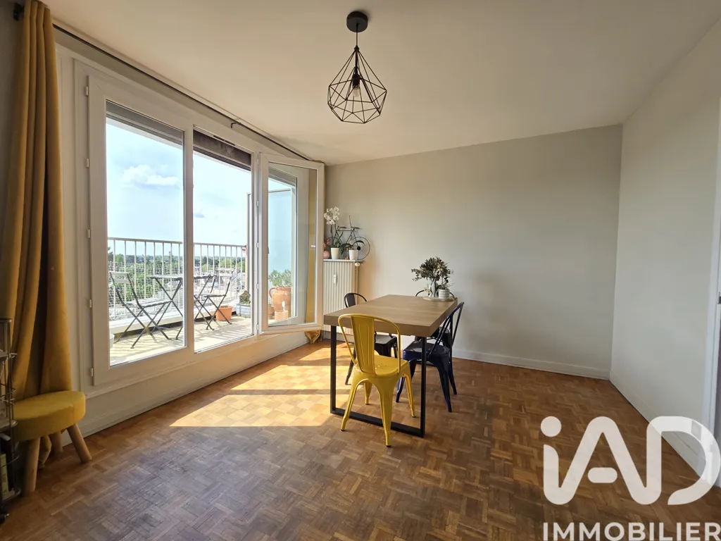Salle à manger - Appartement avec balcon-terrasse à Orléans