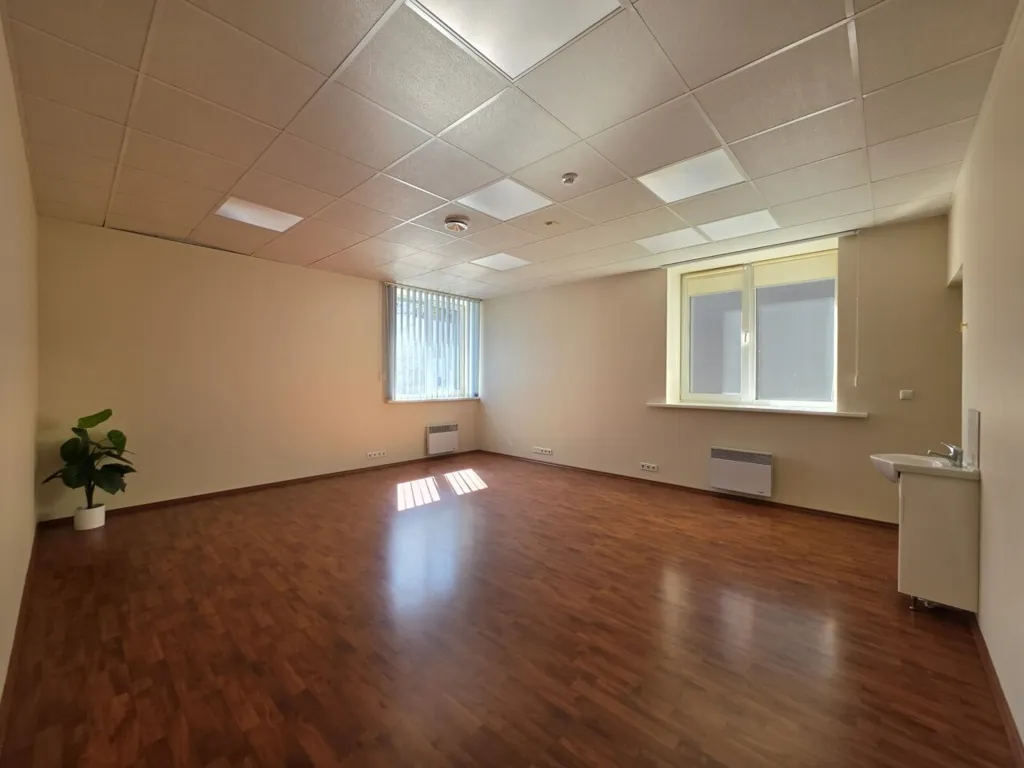 Office - Office Space with Good Visibility in Kristiine