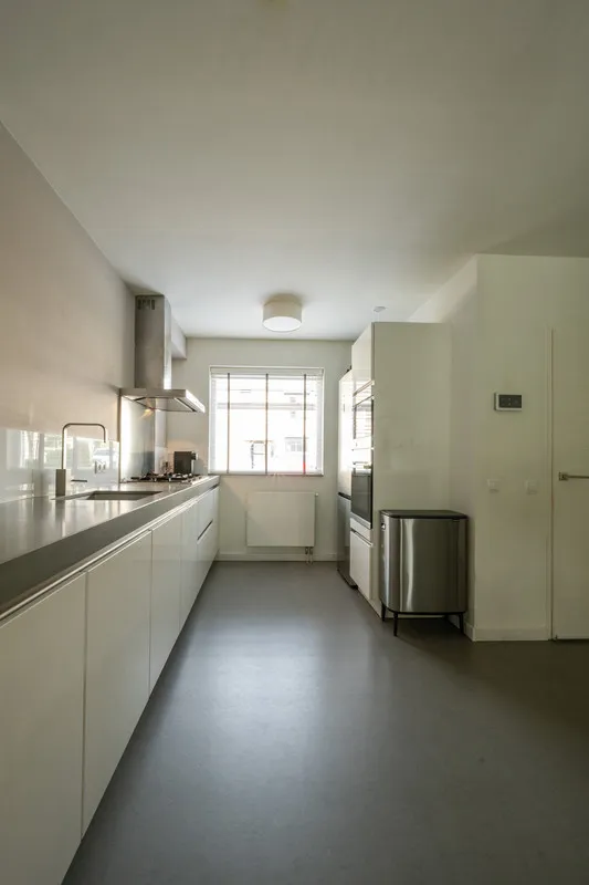 Köök - Spacious Semi-detached House with Garden in Leerdam
