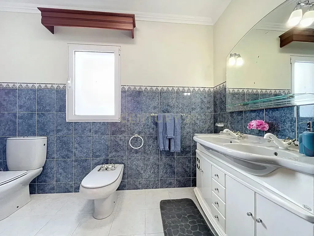 Salles de bain - Villa with Beach Access in Livramento