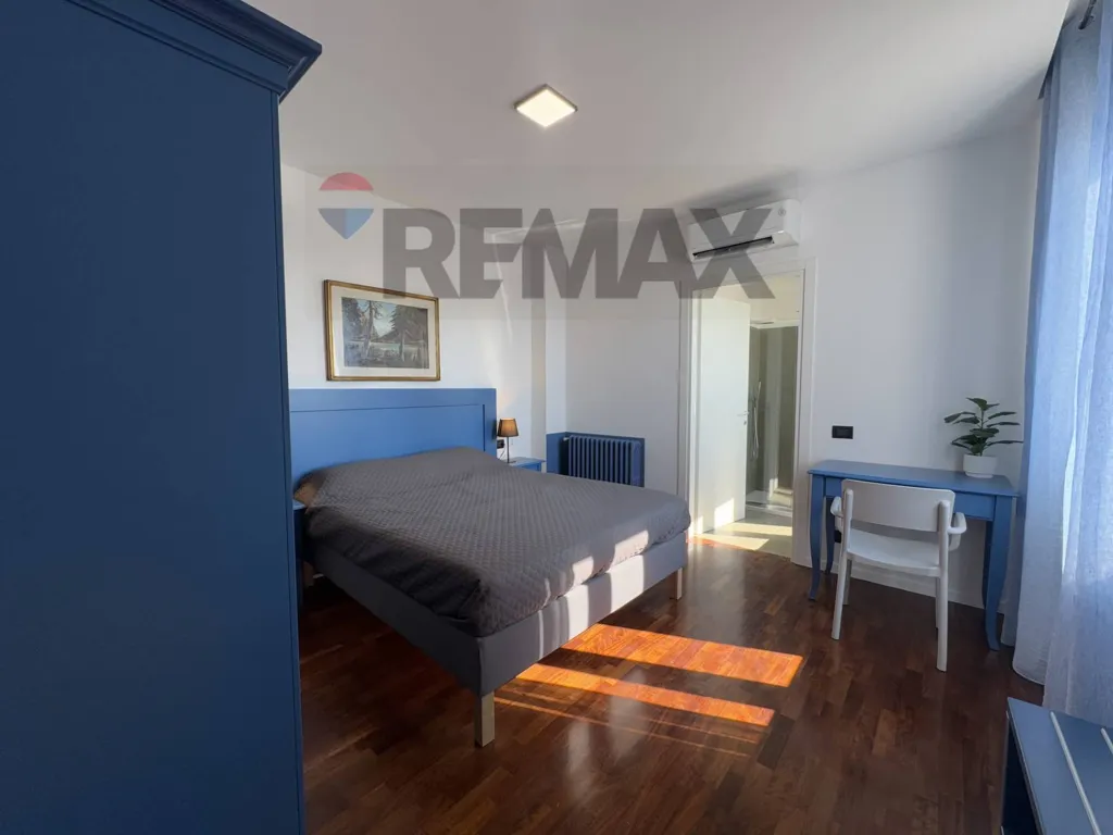 Chambres - Rearranged Three-Bedroom Apartment in Isola della Scala