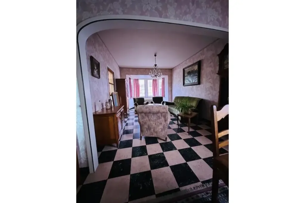 Séjour - Maison 4 Façades à Rénover avec Jardin à Malonne