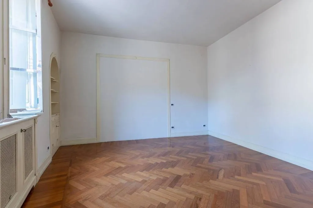 Pièces - Luxury Apartment with Historic Views in Lucca