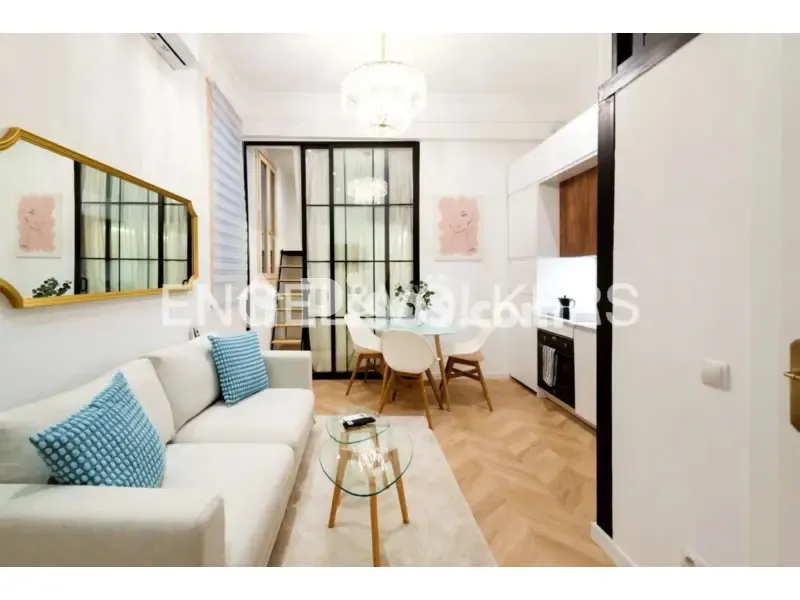 Séjour - Modern Apartment with Balcony in Malasaña