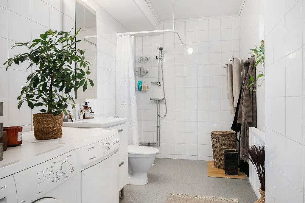 Salles de bain - Two-Bedroom Apartment with Terrace in Galgberget