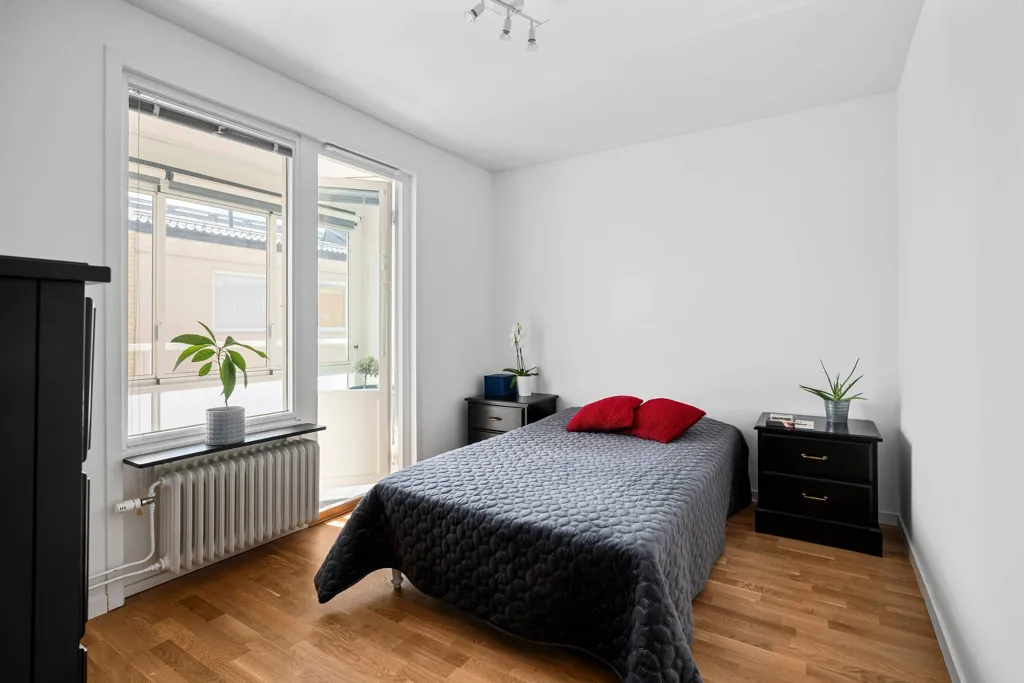 Chambres - Renovated Apartment with Balcony in Västerby