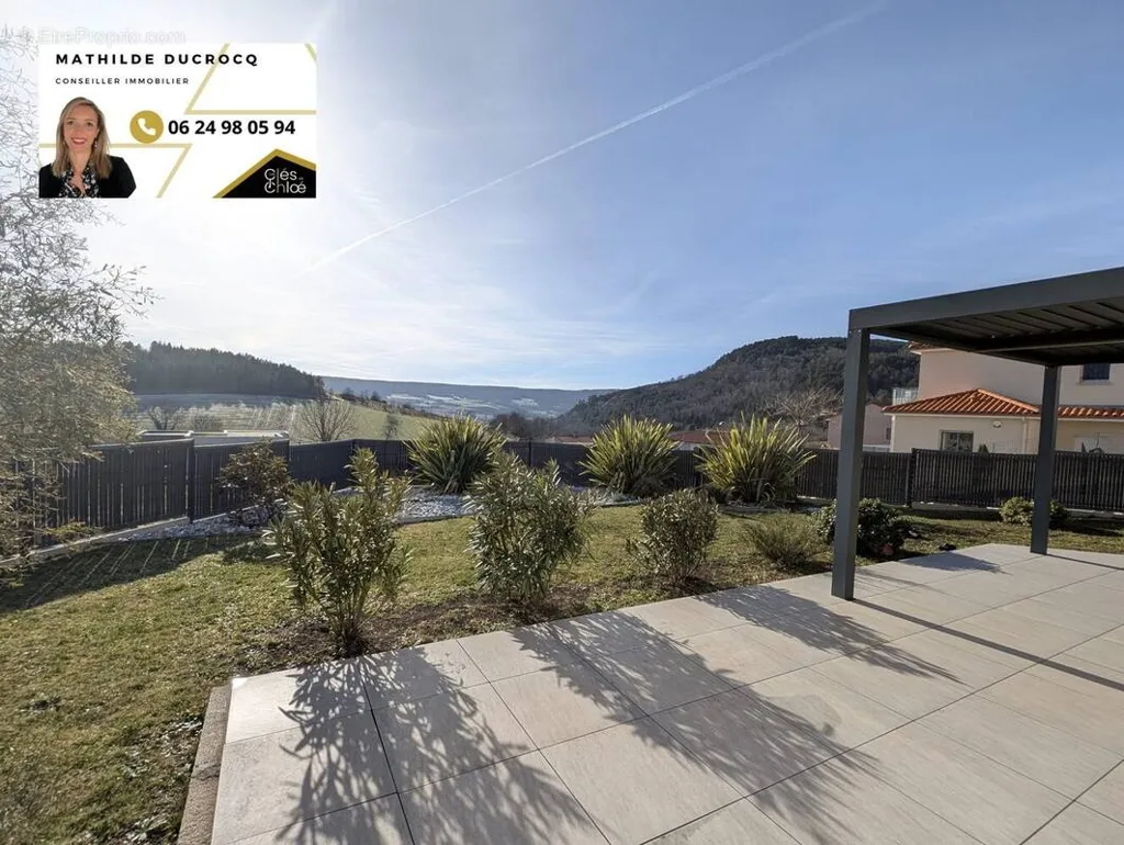 Garden - Contemporary Villa with Panoramic Views in La Roche-Blanche