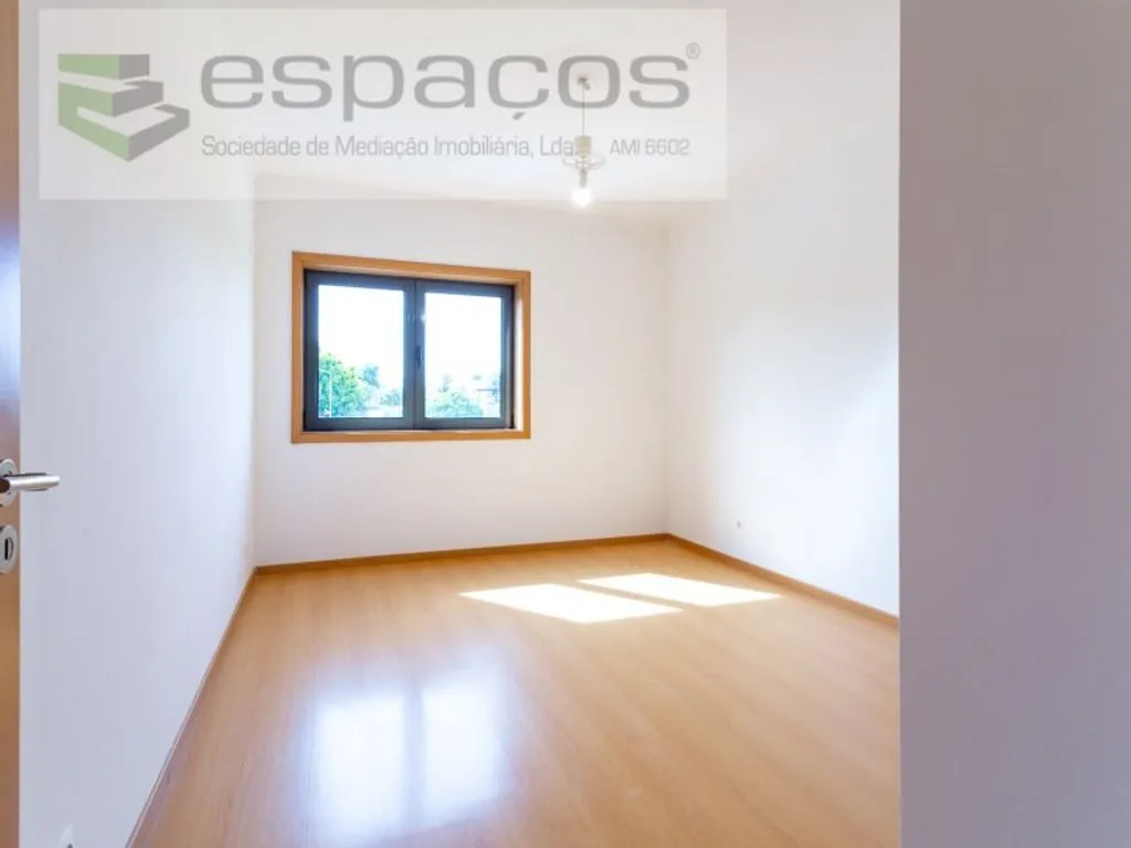 Toad - Luxury Apartment with River View in Bobadela